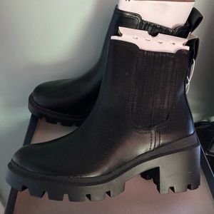 NWT Universal Thread Black Naya Boots